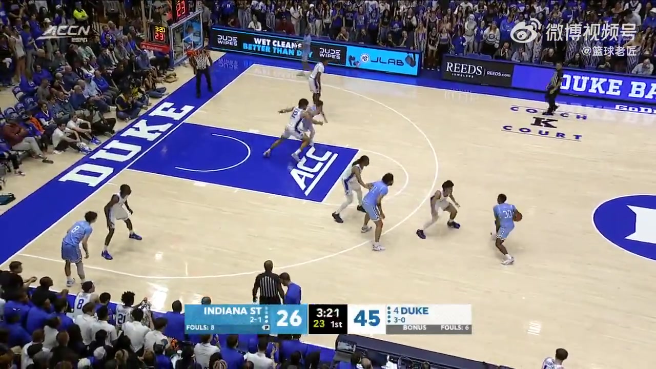 明年状元热门卡梅隆-布泽尔展现天赋来了一个抢断后暴扣